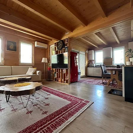 Villa Wooden *